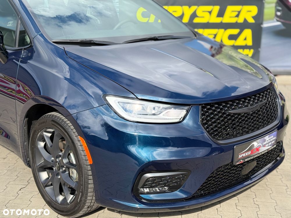 Chrysler Pacifica - 3