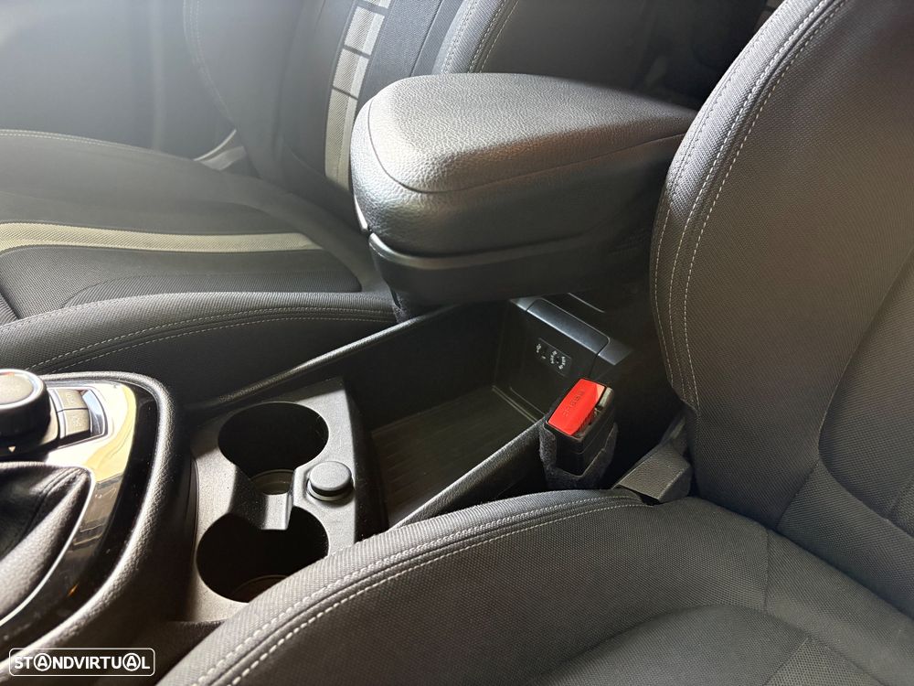 BMW 218 Active Tourer d Line Sport - 43