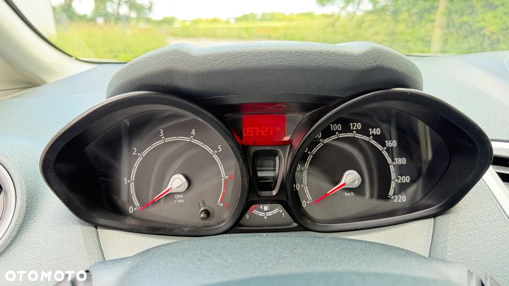 Ford Fiesta 1.25 Trend Edition - 6