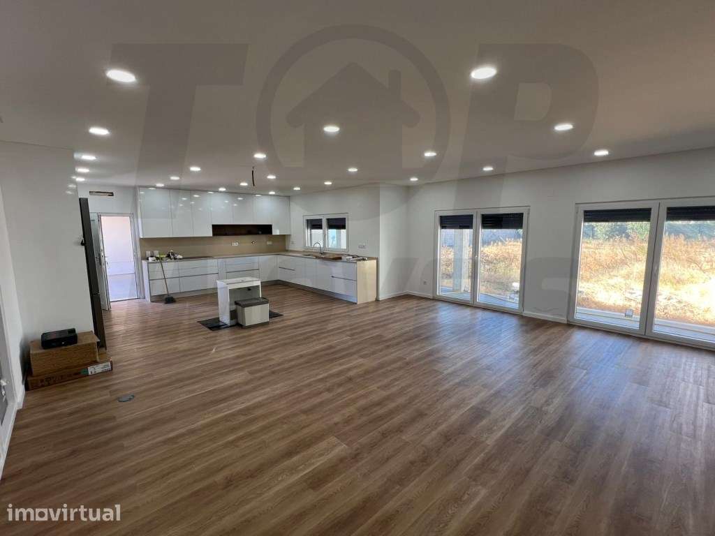 Moradia Contemporânea c/piscina - Foros de Salvaterra - 750.000€ - Grande imagem: 2/14