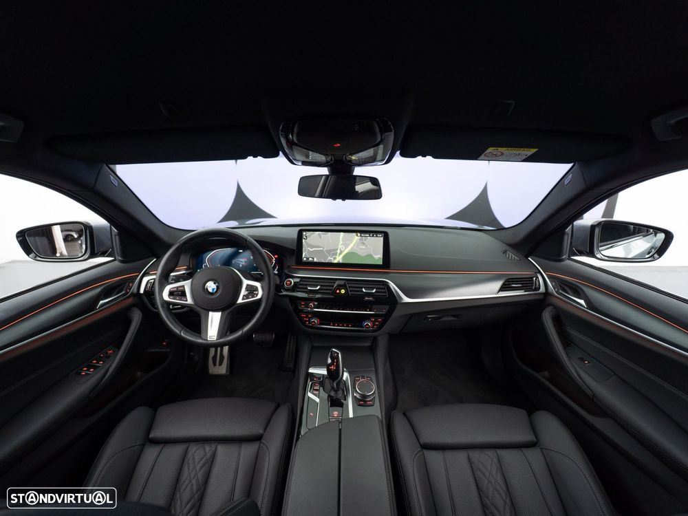BMW 520 d Pack Desportivo M Auto - 15