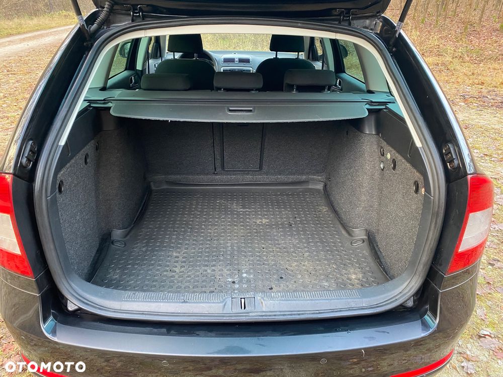 Skoda Octavia 1.6 TDI DPF Ambiente - 21