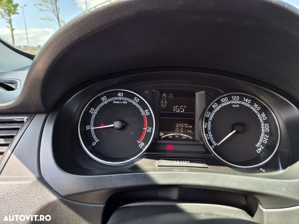 Skoda RAPID 1.0 TSI Ambition - 8
