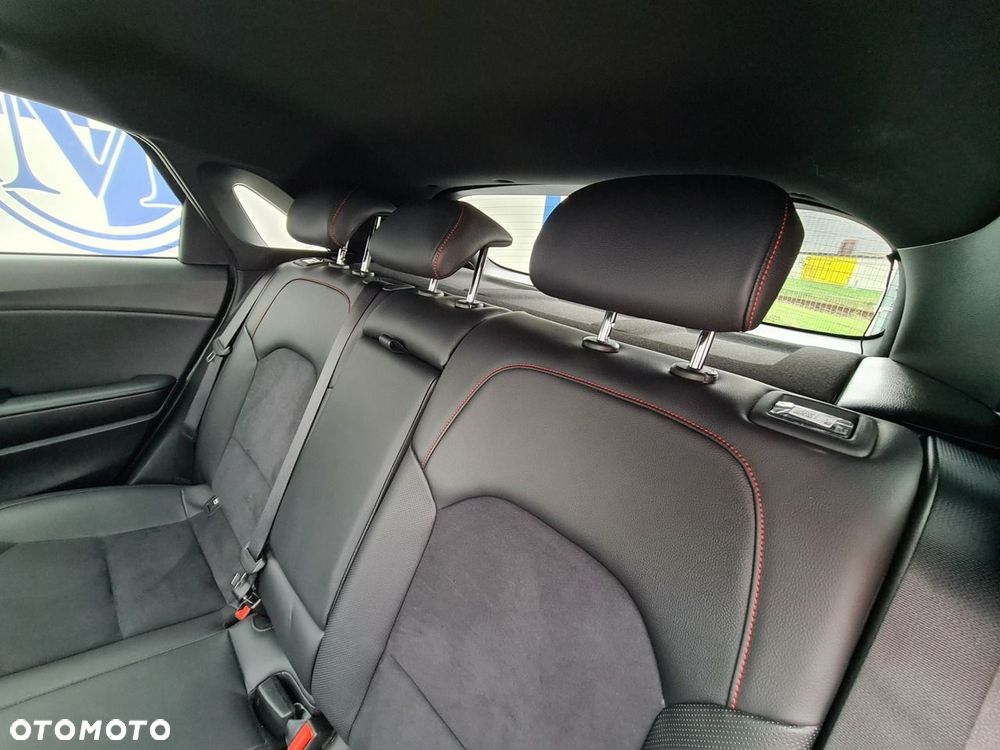 Kia Ceed 1.6 T-GDI GT DCT - 28