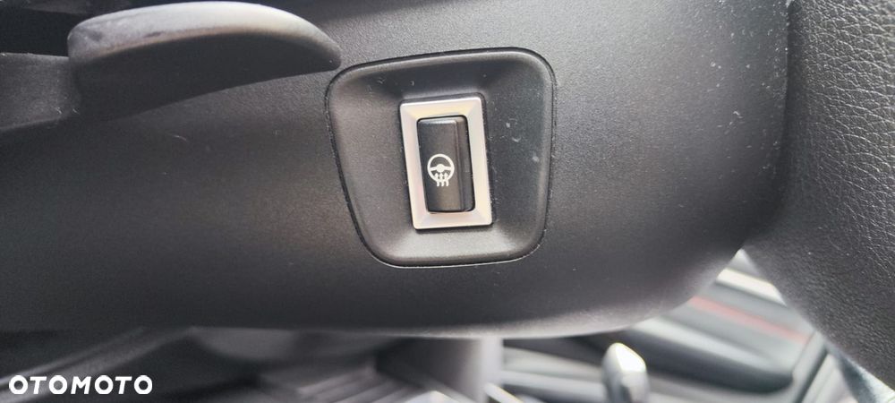 BMW Seria 3 320i Sport Line - 23