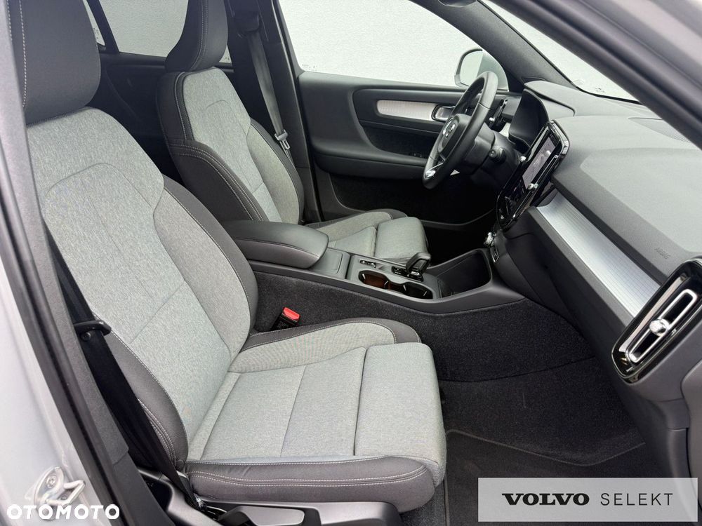 Volvo XC 40 - 29