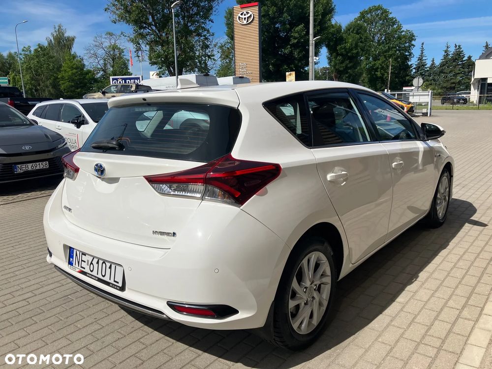 Toyota Auris Hybrid 135 Premium - 8