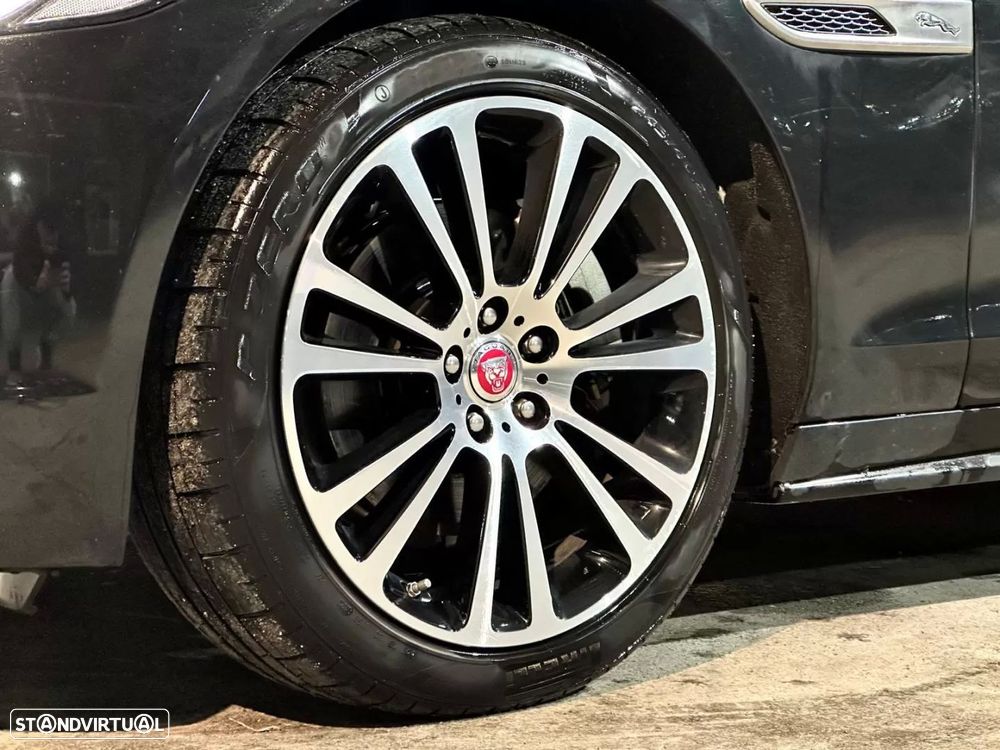 Jaguar XF Sportbrake 2.0 D200 R-Dynamic SE Aut. - 2