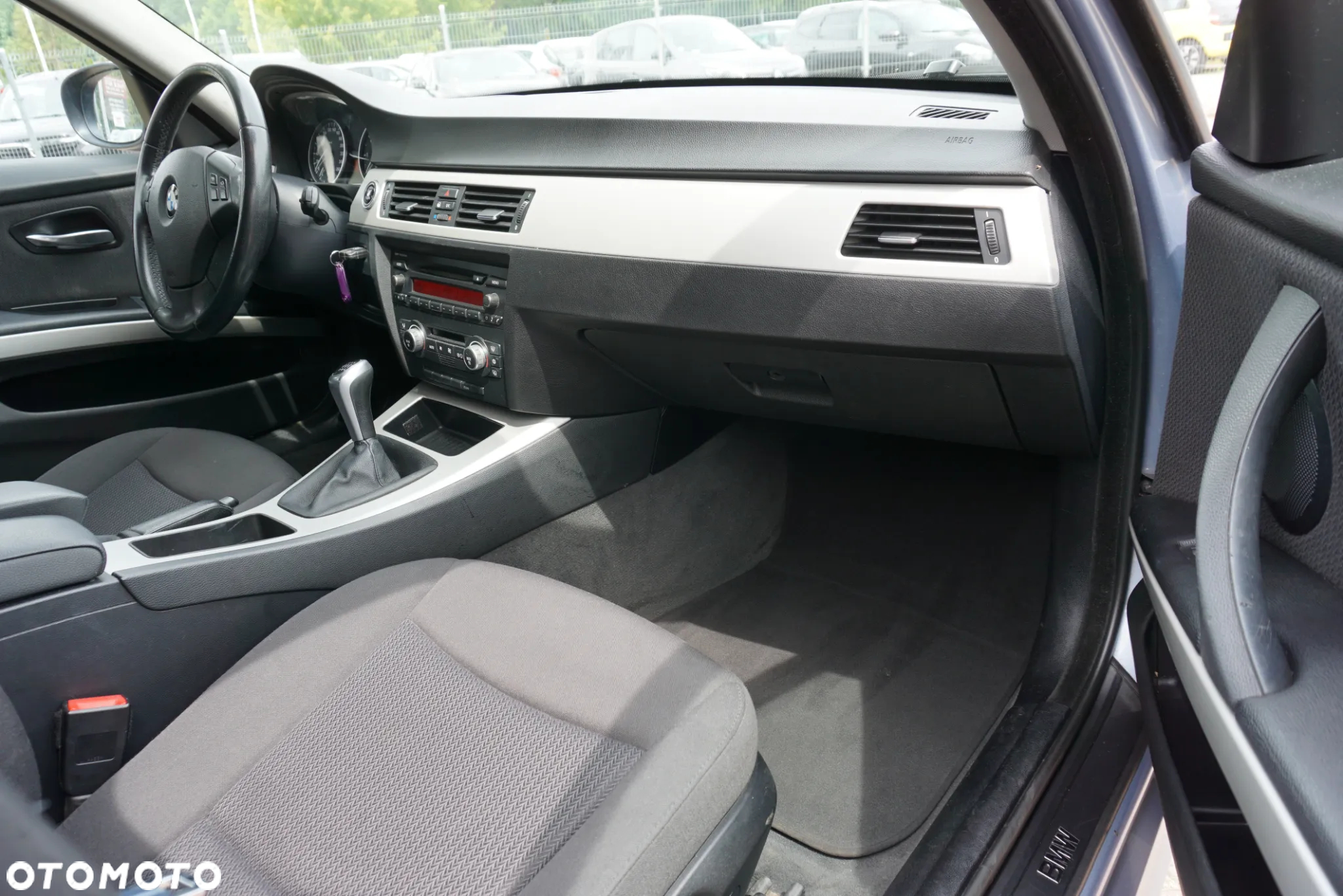 BMW Seria 3 318i - 16
