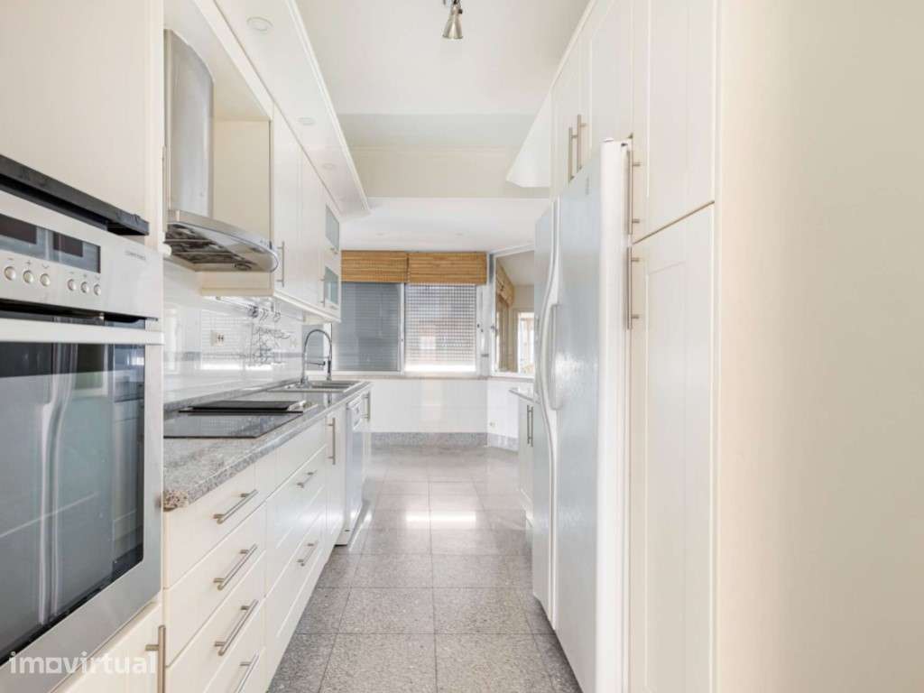 Apartamento T5 para arrendamento sem móveis no Areeiro - Grande imagem: 4/25