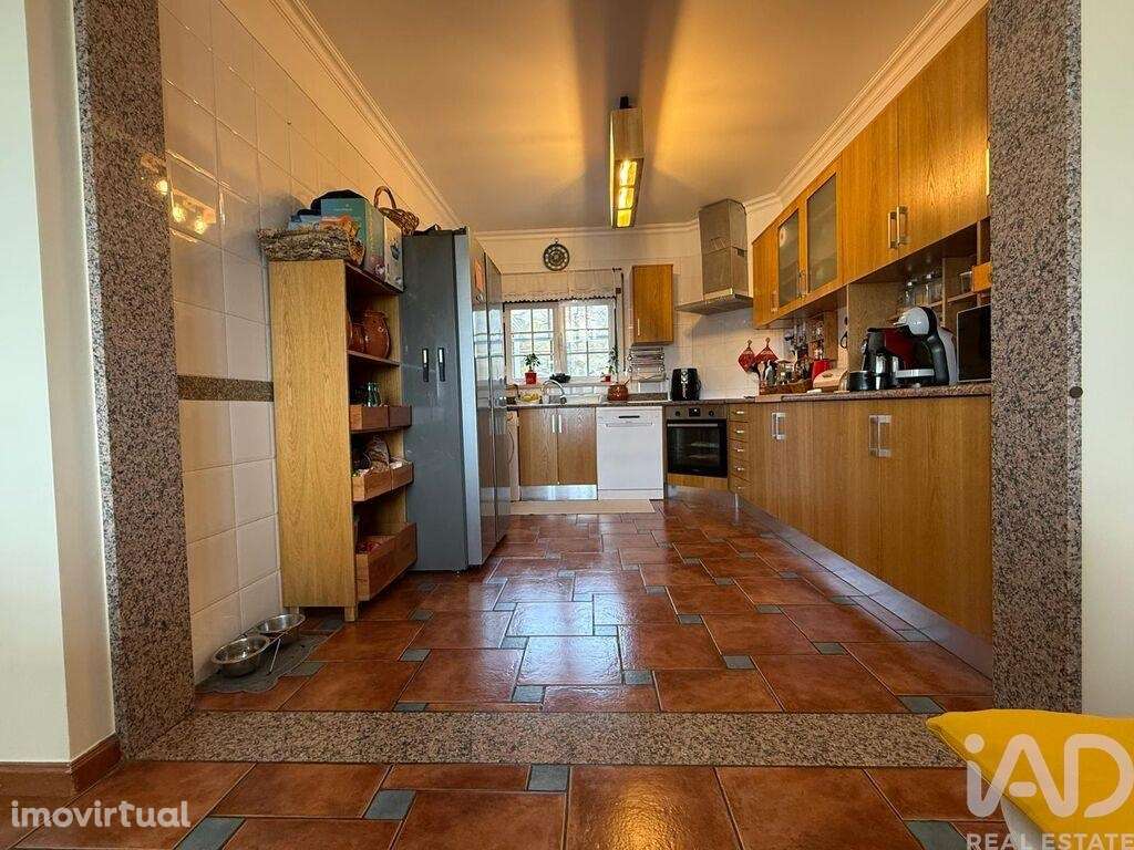 Moradia em banda T3 em Lourinhã e Atalaia de 214 m2 - Grande imagem: 4/39