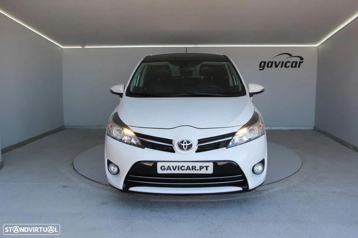 Toyota Verso 1.6 D-4D Exclusive - 8