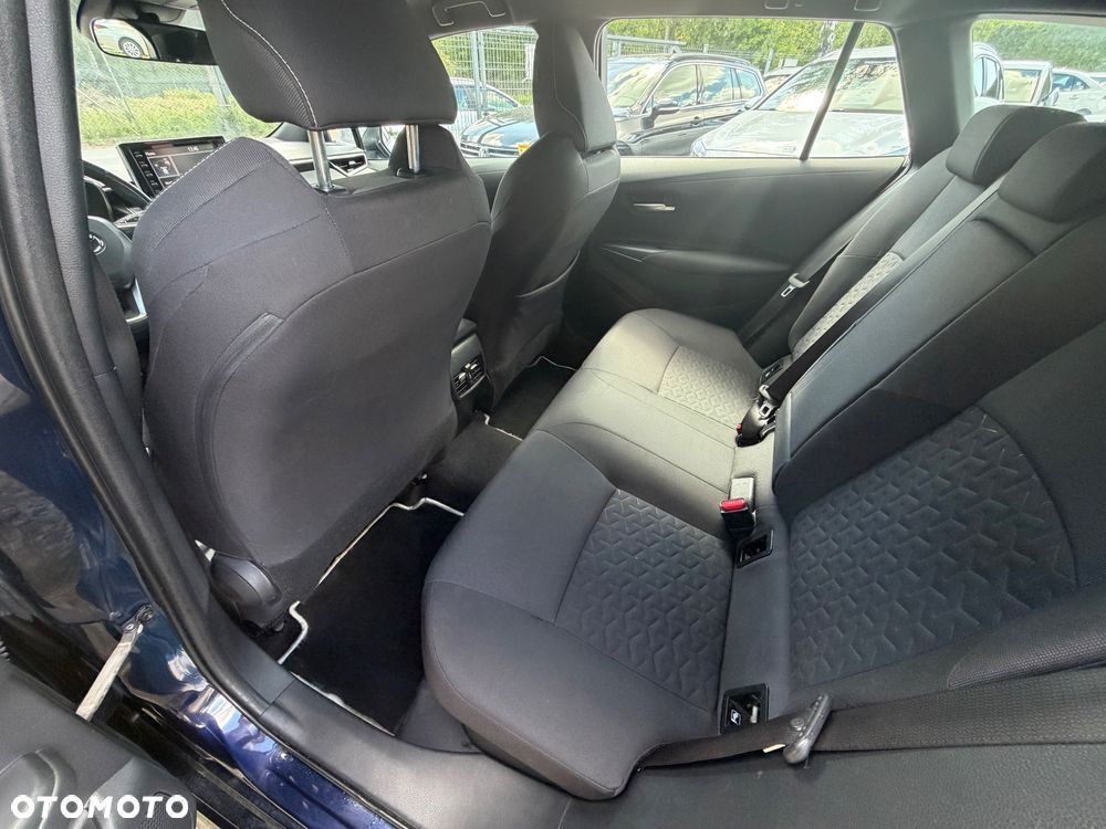 Toyota Corolla 1.8 Hybrid Comfort - 29