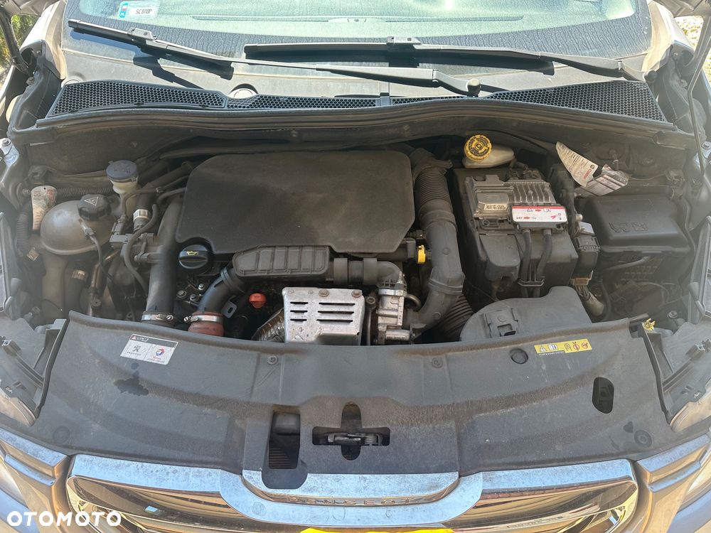 Peugeot 2008 1.2 Pure Tech Active S&S - 8