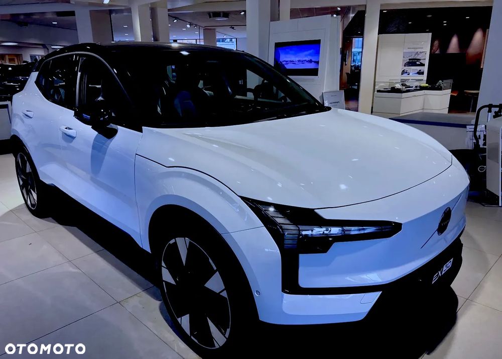 Volvo EX30 Twin Motor Performance AWD Ultra - 1