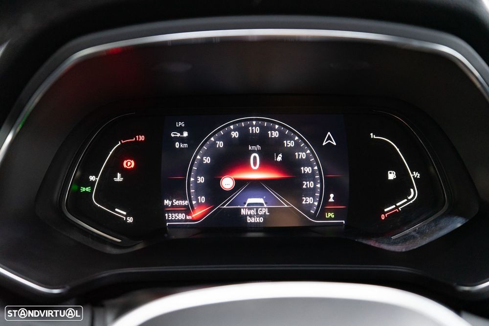 Renault Captur 1.0 TCe Techno Bi-Fuel - 32