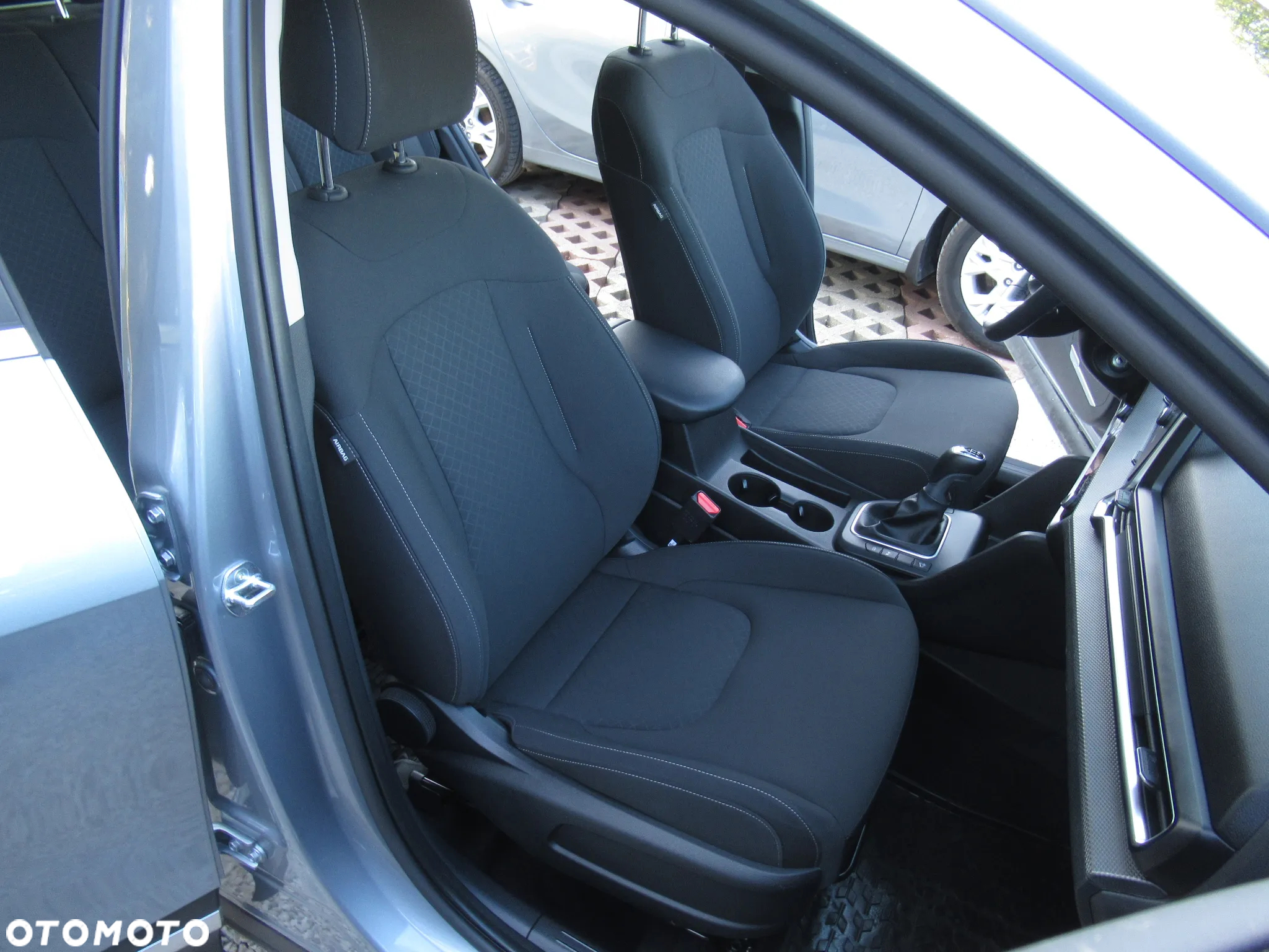 Kia Sportage 1.6 T-GDI M 2WD - 10