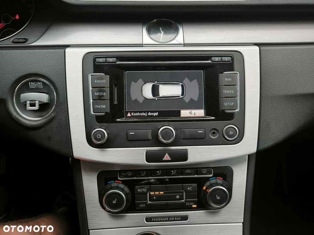 Volkswagen Passat - 9