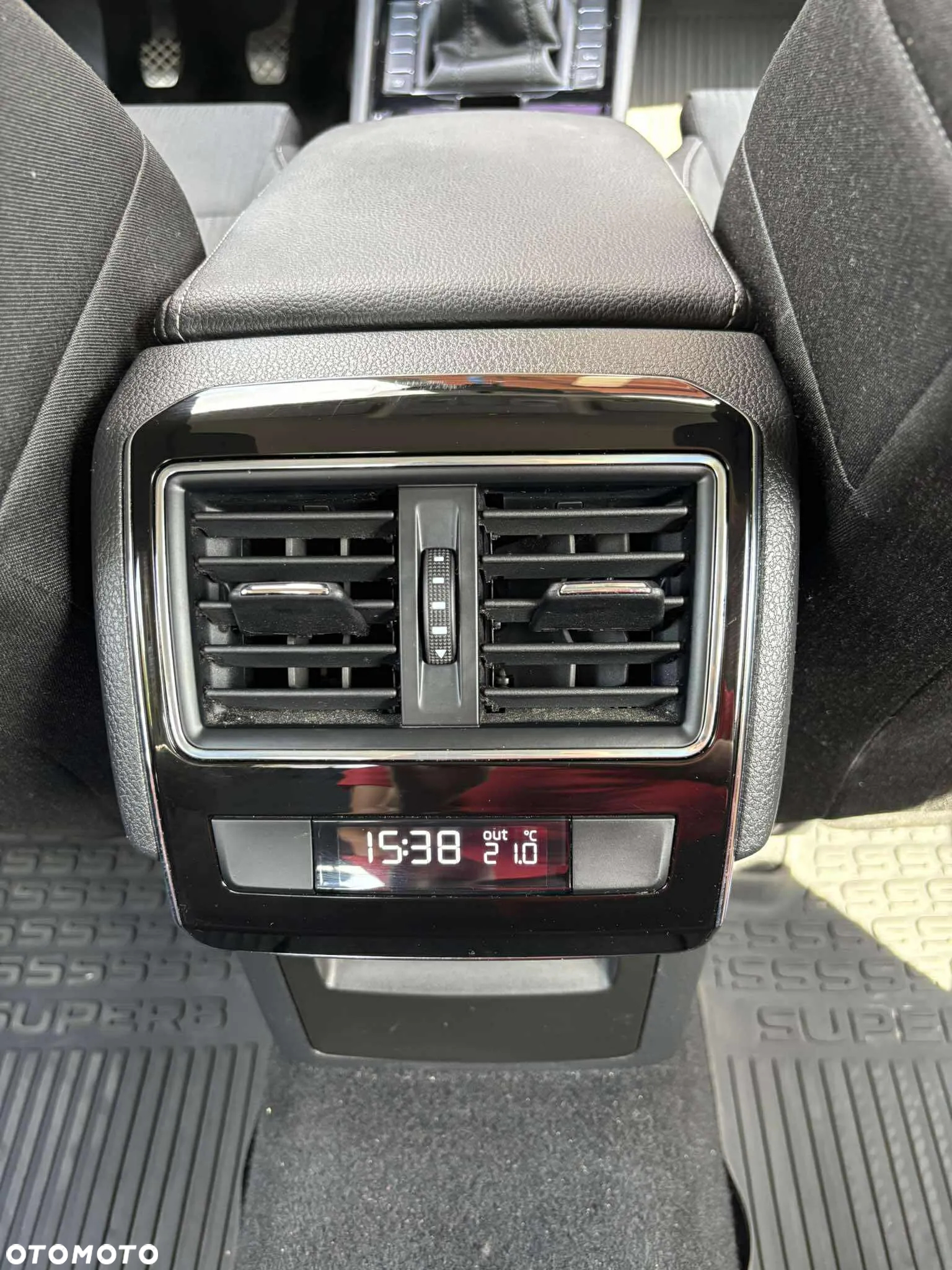 Skoda Superb 2.0 TDI Style - 20