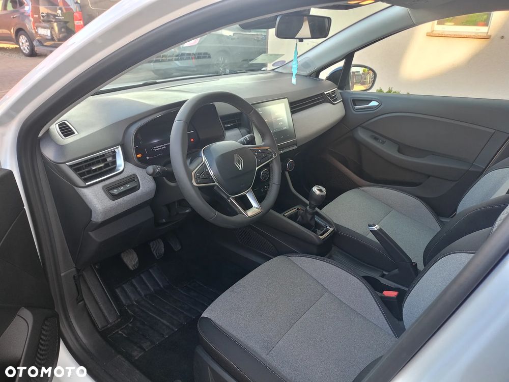 Renault Clio TCe 90 EVOLUTION - 8