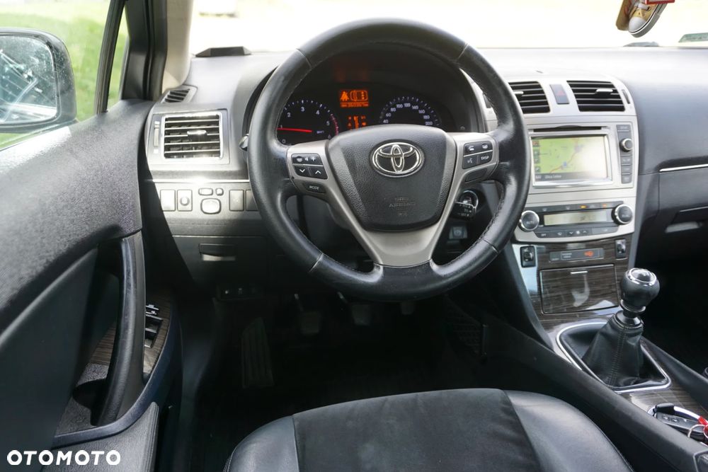 Toyota Avensis 2.0 D-4D Premium - 12