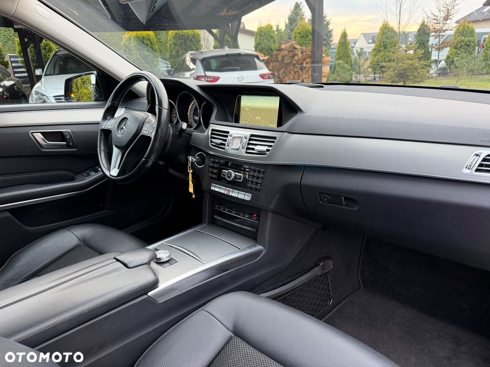 Mercedes-Benz Klasa E 250 7G-TRONIC Avantgarde - 30