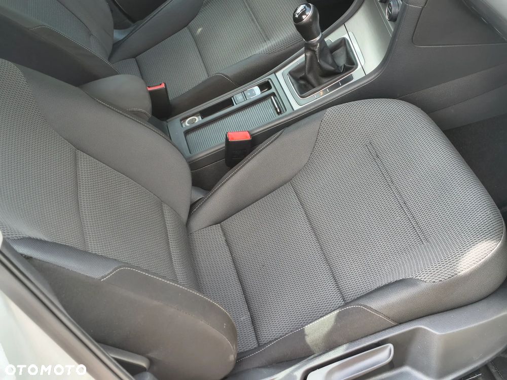 Volkswagen Golf 1.4 TSI BMT Comfortline - 17