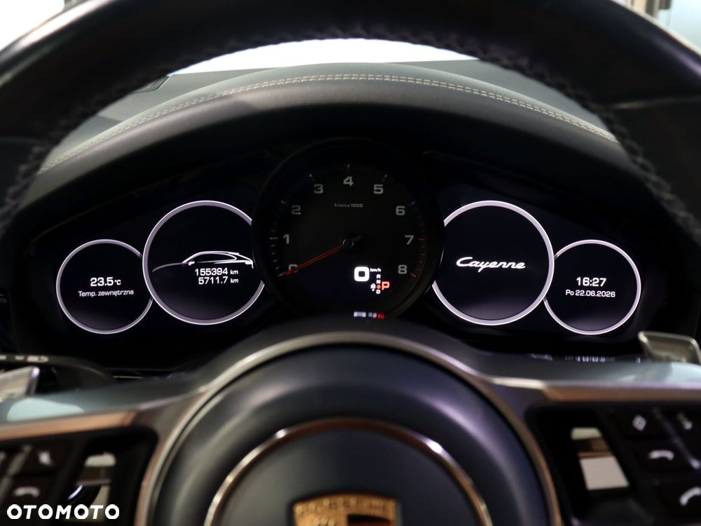 Porsche Cayenne Standard - 17