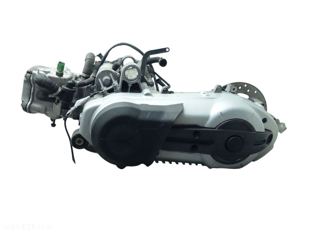 Silnik gotowy do montażu Piaggio Mp3 Satelis 400 m747m - 2