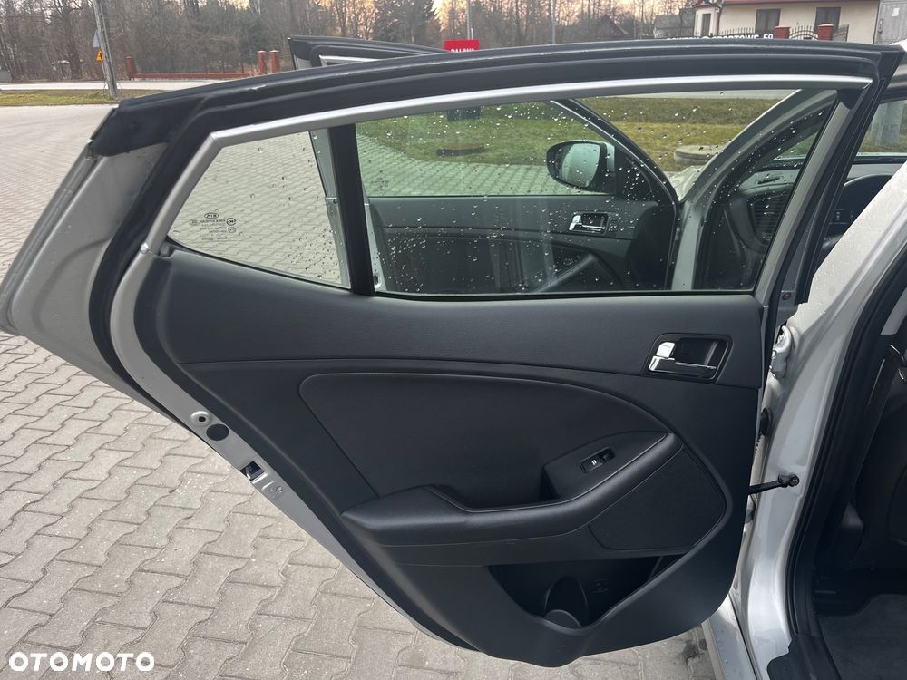 Kia Optima - 10