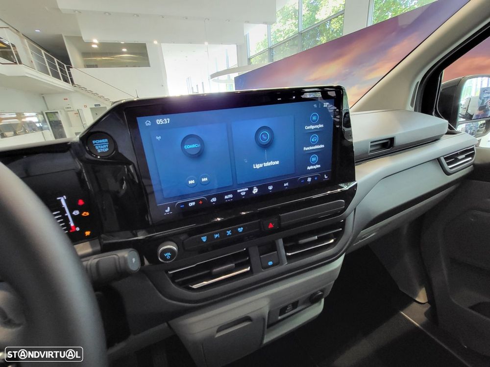 Ford Tourneo Custom - 12