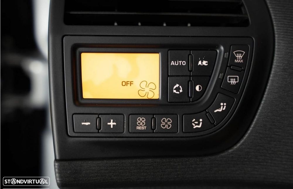 Citroën C4 Grand Picasso 1.6 HDi Exclusive - 16