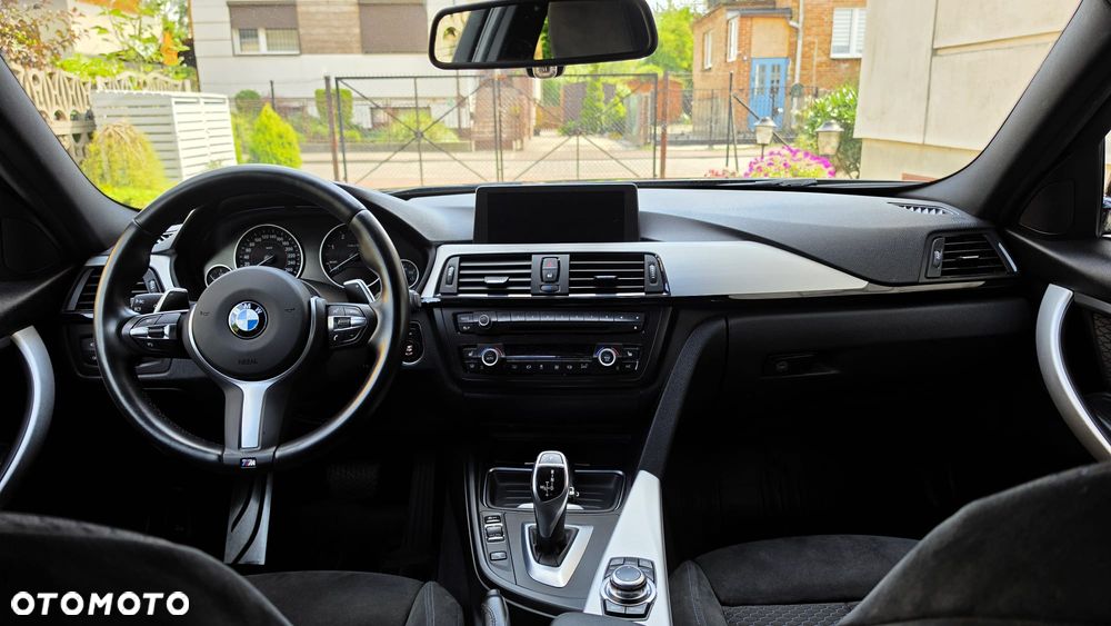 BMW Seria 3 330d M Sport - 7