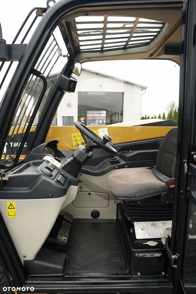 Caterpillar TH407C / ŁADOWARKA TELESKOPOWA / 2015 ROK / - 36