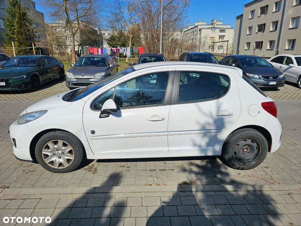 Peugeot 207 - 3