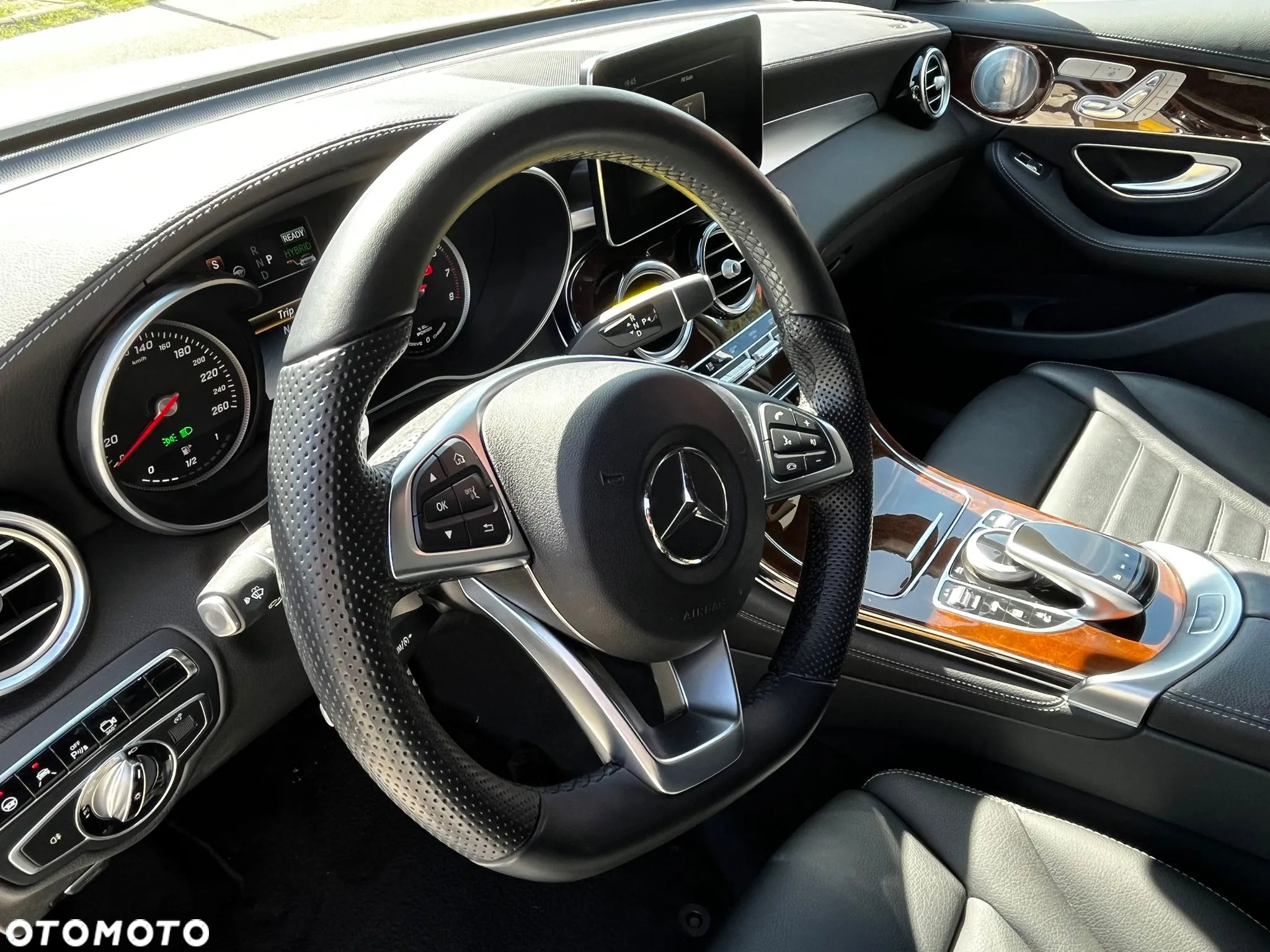 Mercedes-Benz GLC - 9