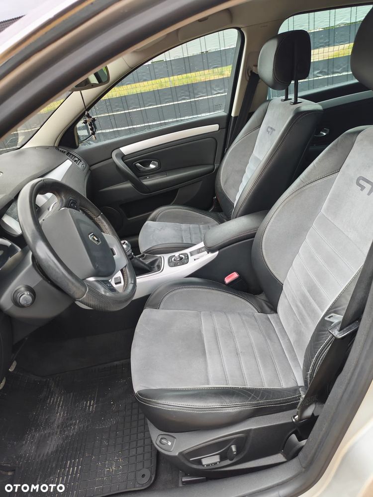 Renault Laguna 2.0 GT Turbo - 12