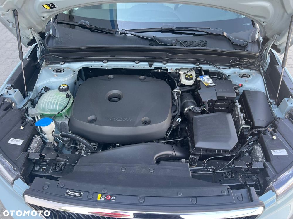 Volvo XC 40 T4 Momentum - 8