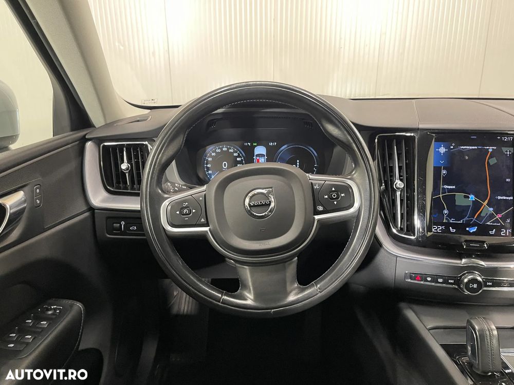 Volvo XC 60 T6 AWD Recharge Geartronic Inscription - 6