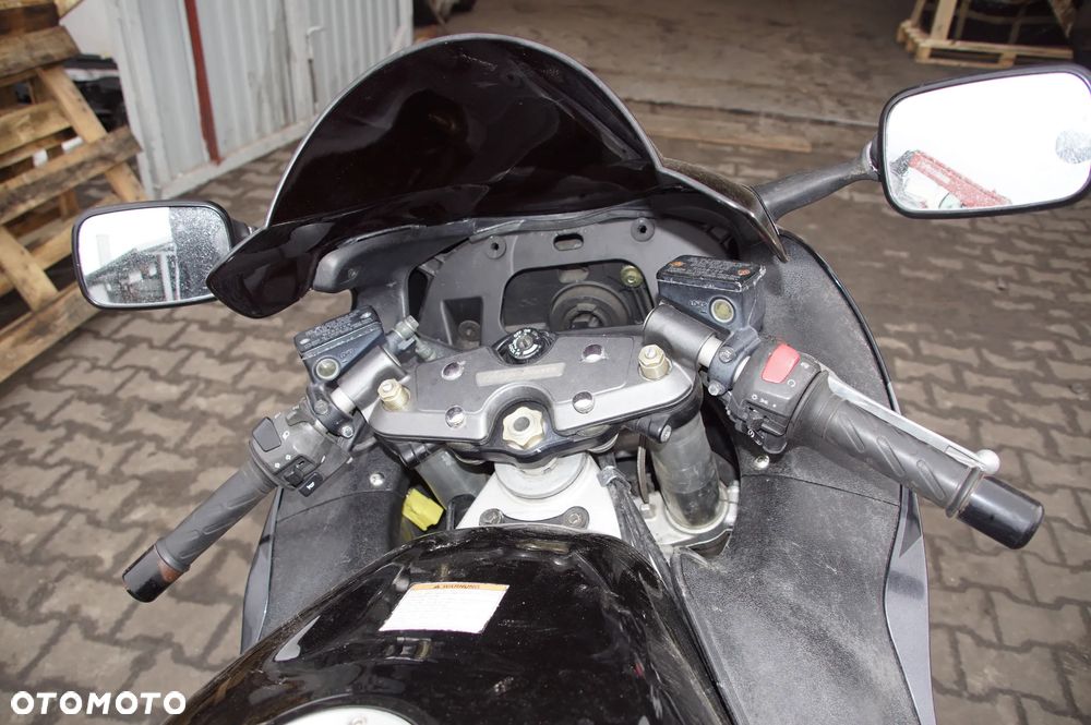 SKUP AUT 692324777 MOTOCYKLI MASZYN ROLNICZYCH BUDOWLANYCH AUT OSOBOWYCH CIĘŻAROWY POJAZD NA CZĘŚCI SUZUKI GSX 1300R HAYABUSA 1999 STACJA DEMONTAŻU POJAZDÓW AUTOSTROISZ LIPNO BOREK 14A SZROT ZŁOMOWANIE ZŁOMOWISKO - 6
