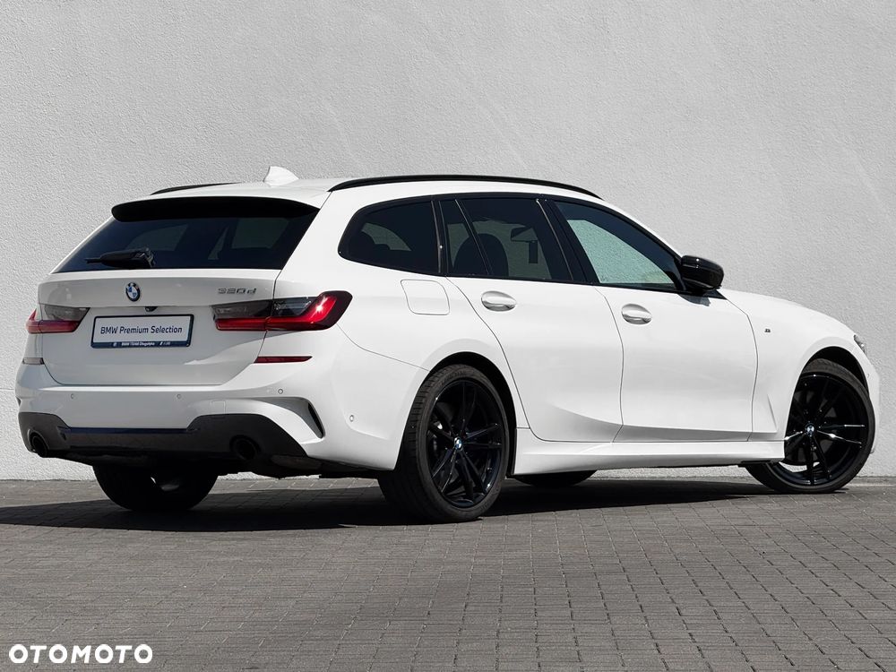BMW Seria 3 320d M Sport - 2