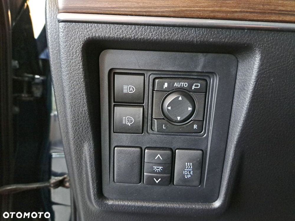 Toyota Land Cruiser LC 2.8 D-4D Invincible - 34