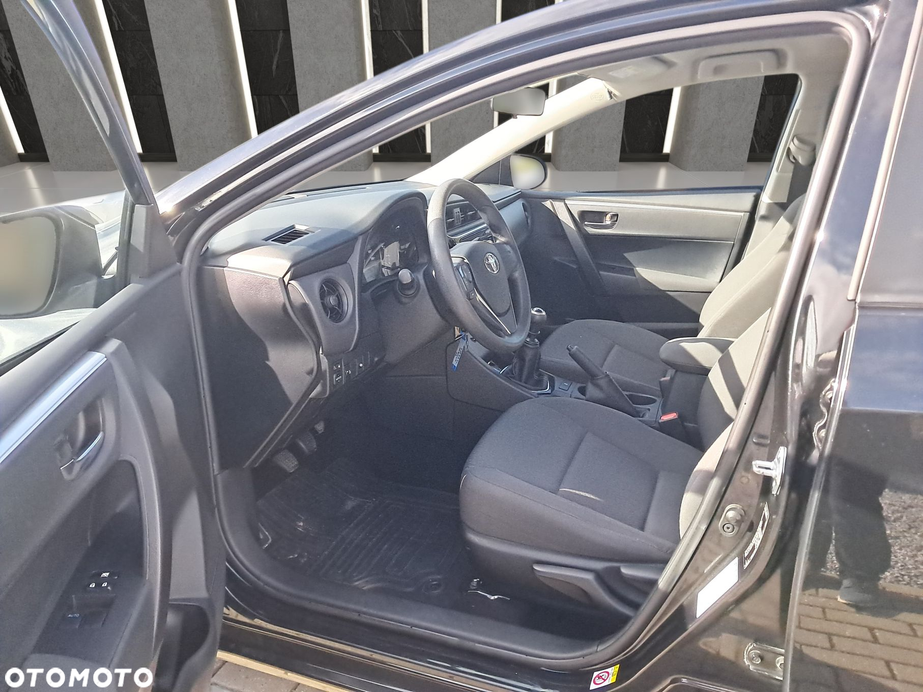 Toyota Corolla 1.6 Active EU6 - 11
