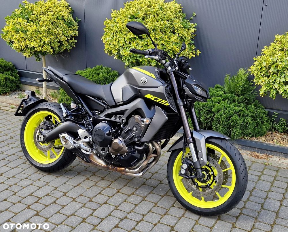 Yamaha MT - 2