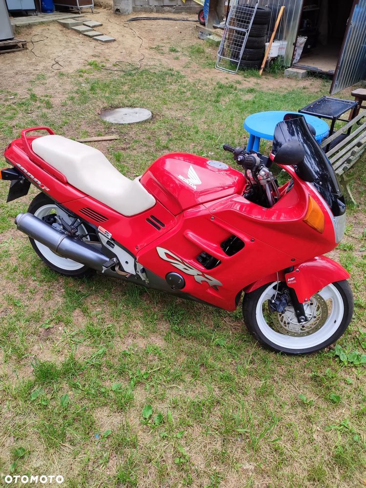 Honda CBR - 1