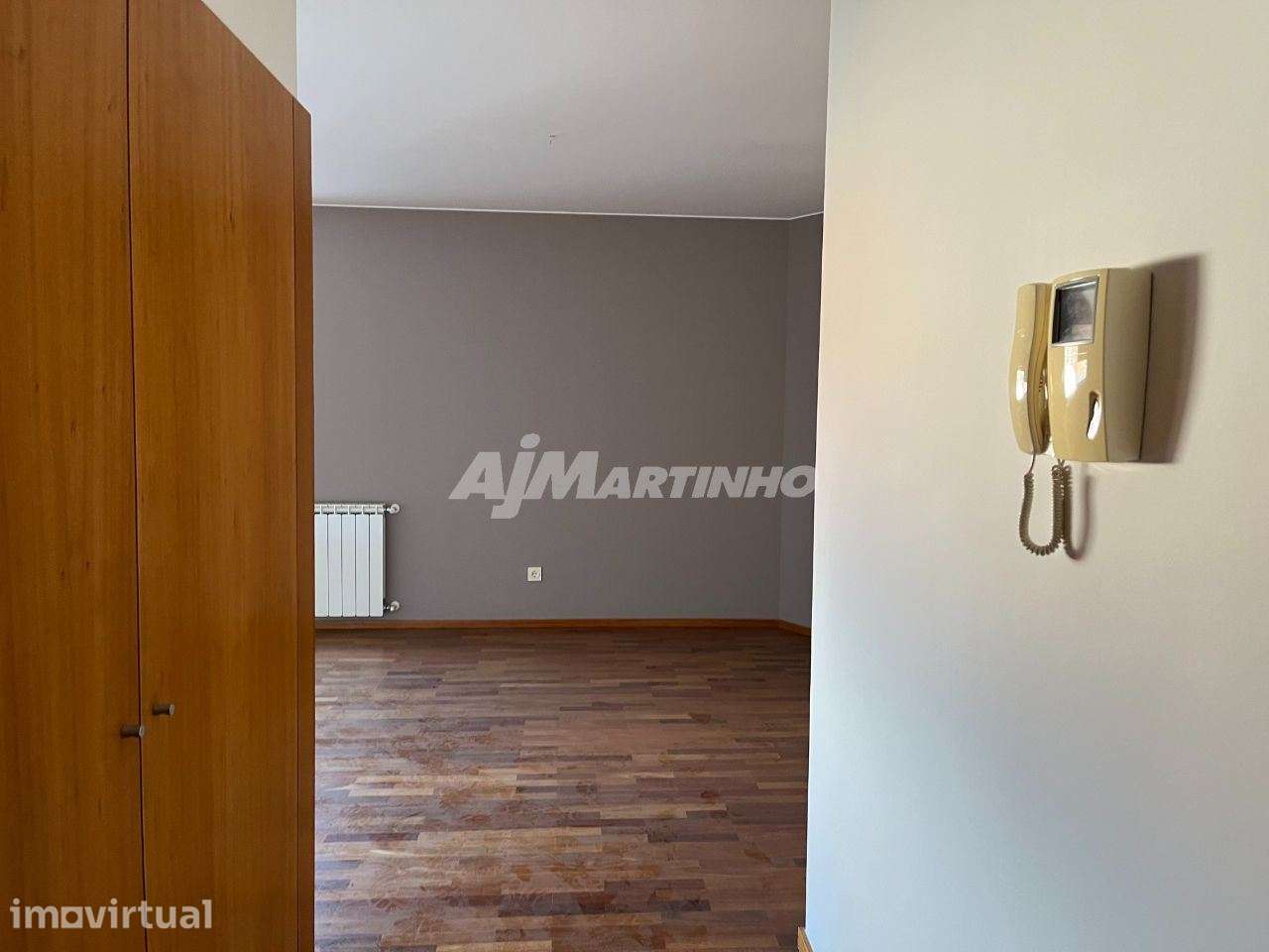Excelente apartamento T2 - Com garagem, Baixa do Porto, campo 24 ag... - Grande imagem: 3/18