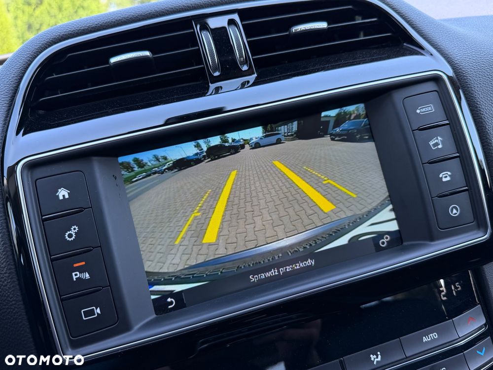 Jaguar F-Pace 20d AWD Prestige - 24