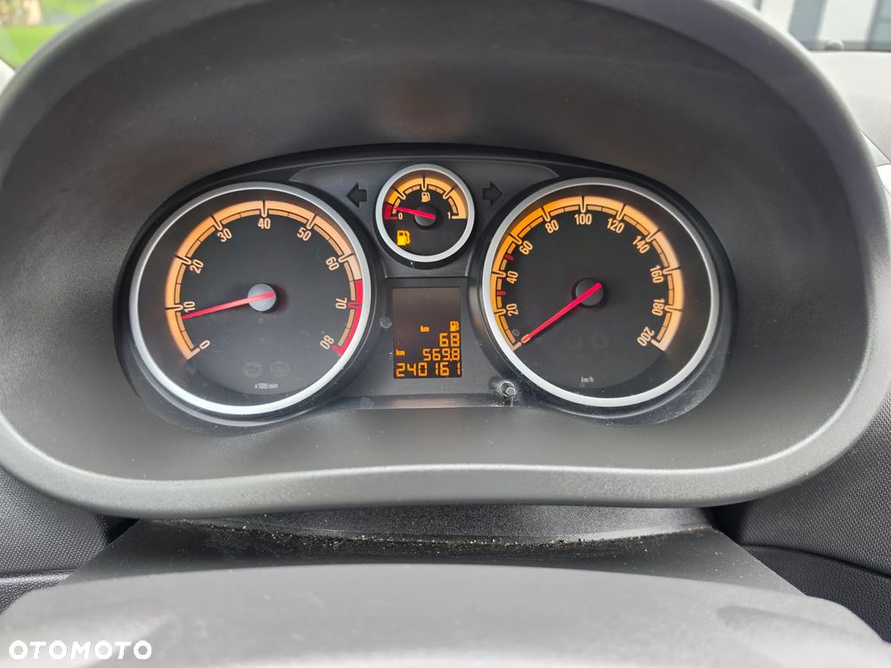 Opel Corsa - 10