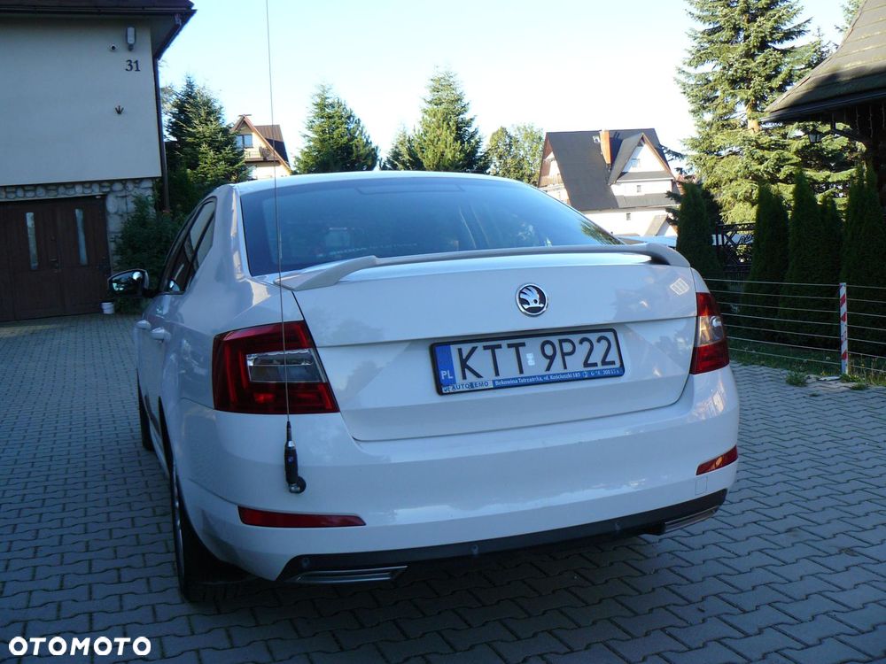 Skoda Octavia 1.6 TDI Elegance DSG - 5