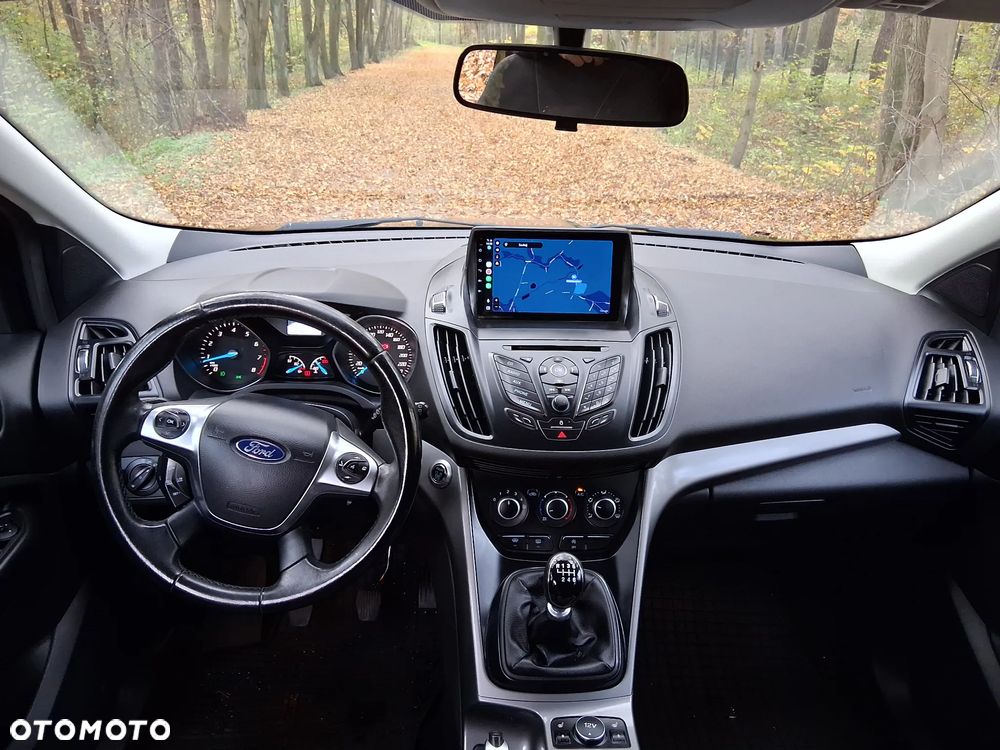 Ford Kuga - 12